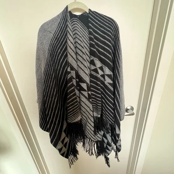 Poncho - Picture 1 of 1